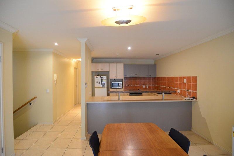 Photo - 4 University Dr , Robina QLD 4226 - Image 9