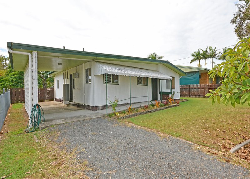 Photo - 4 Urangan Street, Torquay QLD 4655 - Image 9