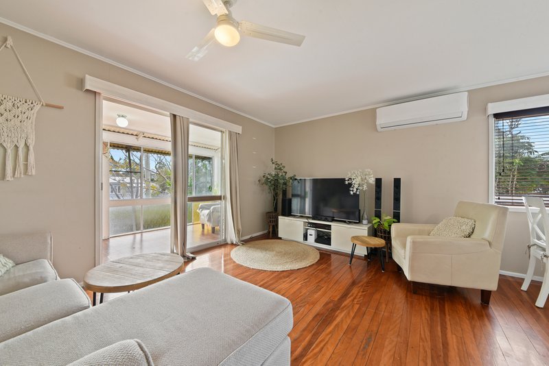 Photo - 4 Ure Street, Wynnum QLD 4178 - Image 5