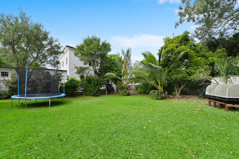 Photo - 4 Ure Street, Wynnum QLD 4178 - Image 14