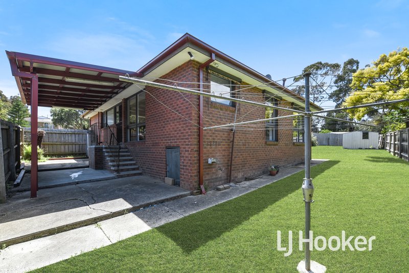 Photo - 4 Urquhart Court, Hampton Park VIC 3976 - Image 9