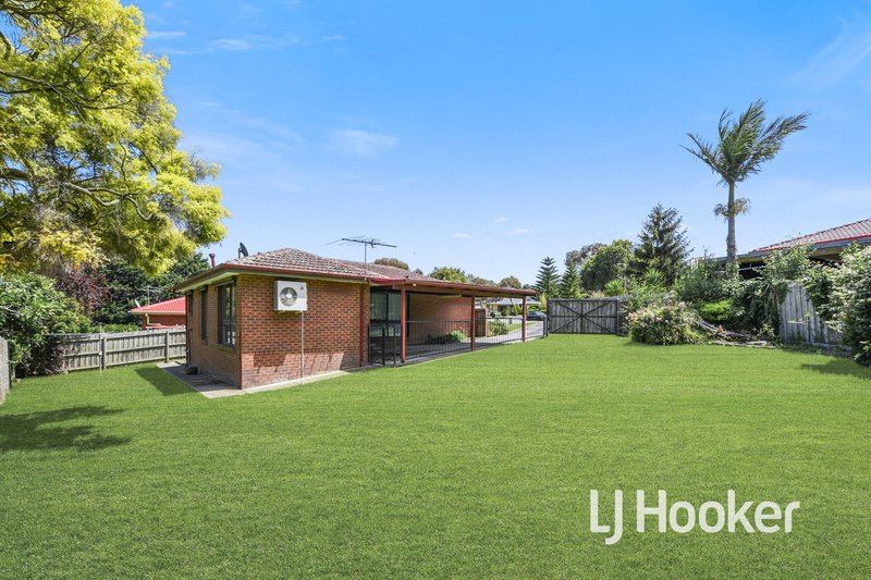 Photo - 4 Urquhart Court, Hampton Park VIC 3976 - Image 10