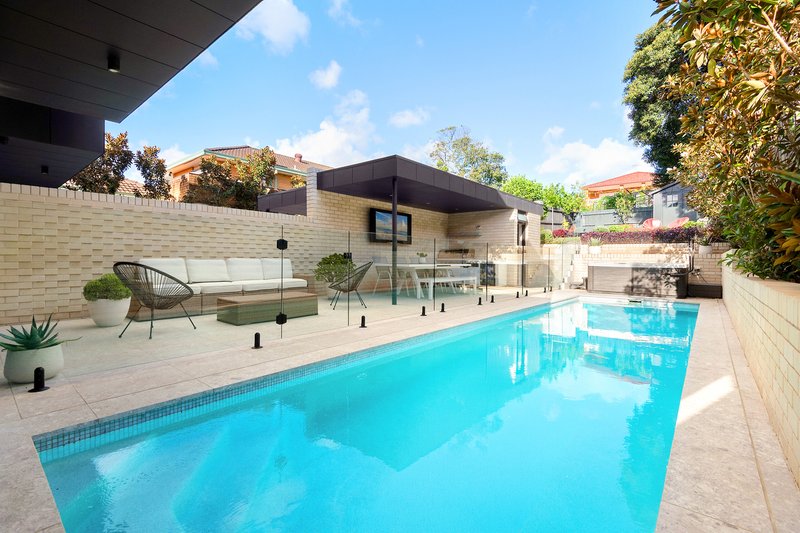 Photo - 4 Valda Street, Bexley NSW 2207 - Image 11