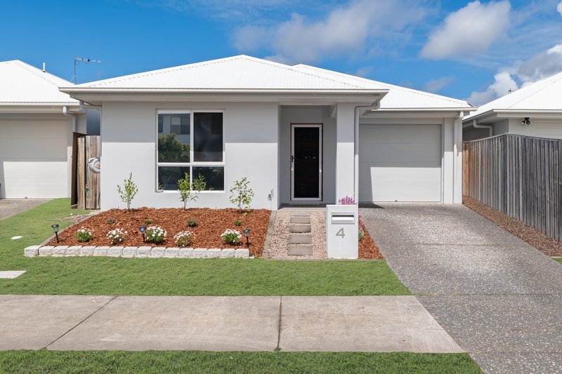 Photo - 4 Valour Street, Palmview QLD 4553 - Image 4