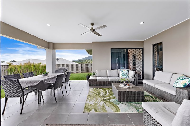 Photo - 4 Vector Court, Cannonvale QLD 4802 - Image 8