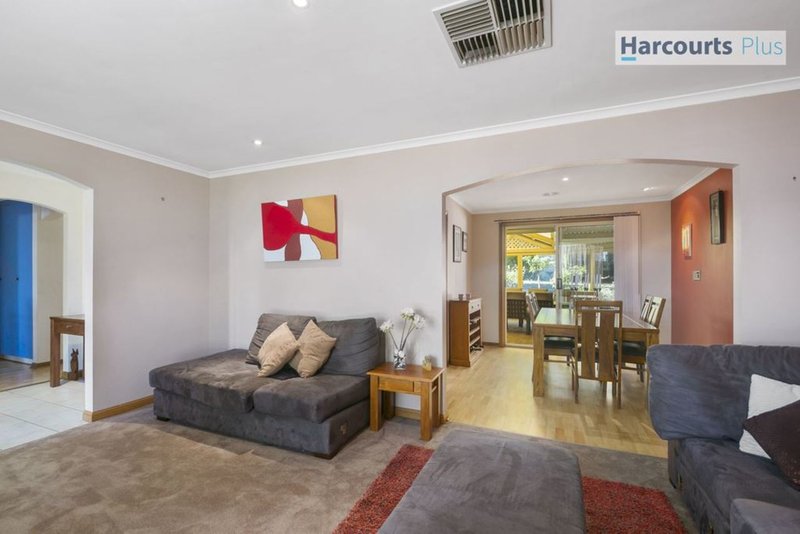 Photo - 4 Vennachar Drive, Hallett Cove SA 5158 - Image 5