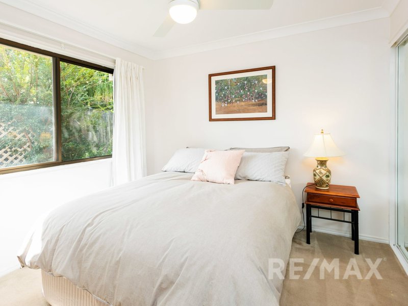 Photo - 4 Venus Ct , Mudgeeraba QLD 4213 - Image 9