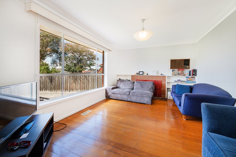 Photo - 4 Vera Court, Dandenong VIC 3175 - Image 3