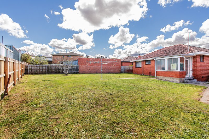 Photo - 4 Vera Court, Dandenong VIC 3175 - Image 8