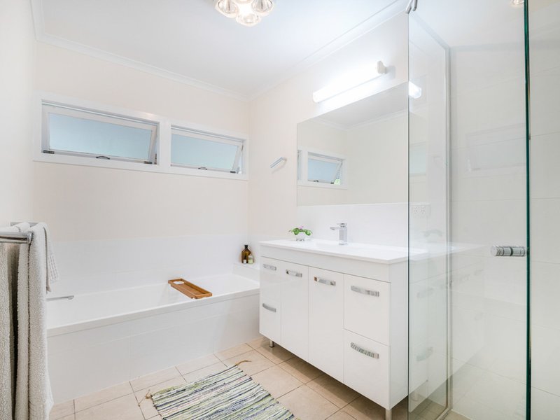 Photo - 4 Verbena Street, Mount Gravatt QLD 4122 - Image 9