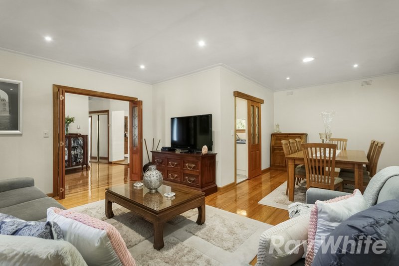 Photo - 4 Vermont Street, Glen Waverley VIC 3150 - Image 4