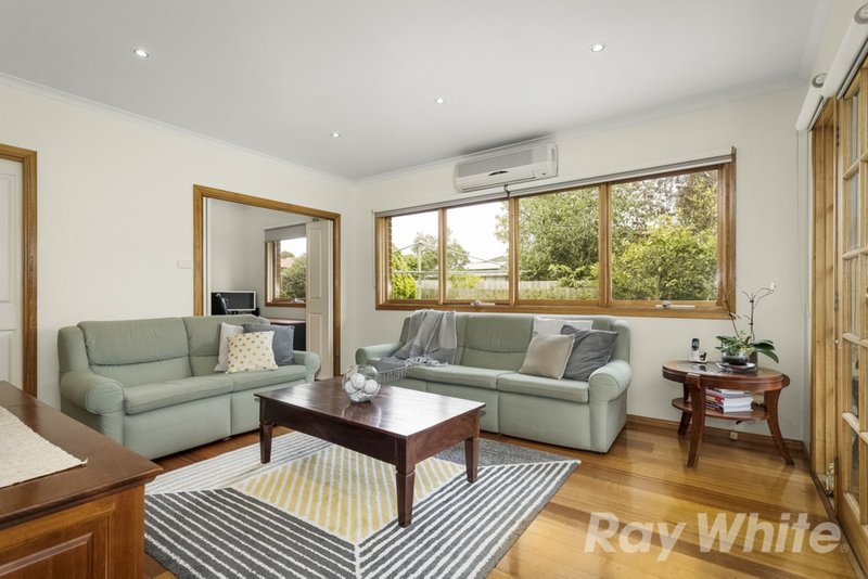 Photo - 4 Vermont Street, Glen Waverley VIC 3150 - Image 5