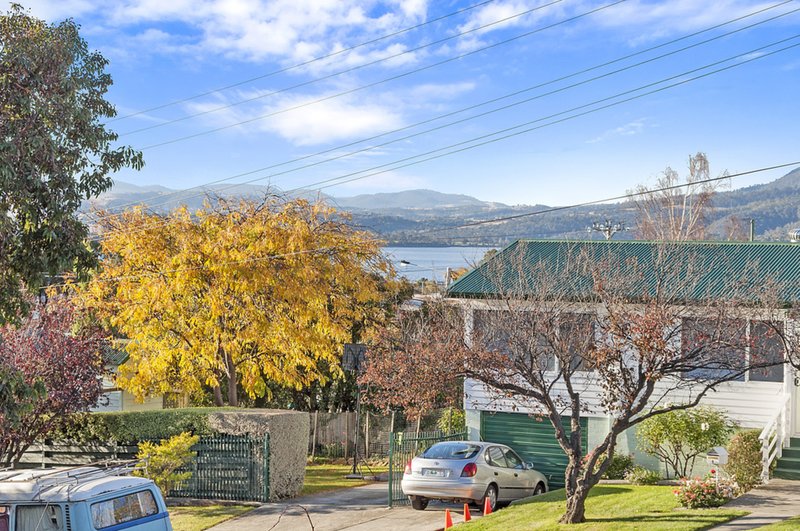 Photo - 4 Vernon Avenue, Montrose TAS 7010 - Image 5