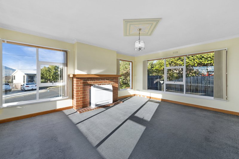 Photo - 4 Vernon Avenue, Montrose TAS 7010 - Image 9