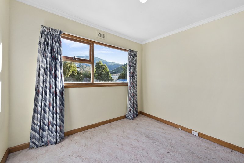 Photo - 4 Vernon Avenue, Montrose TAS 7010 - Image 12