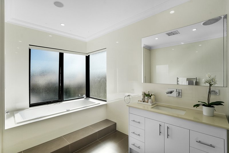 Photo - 4 Verona Street, Stirling WA 6021 - Image 33