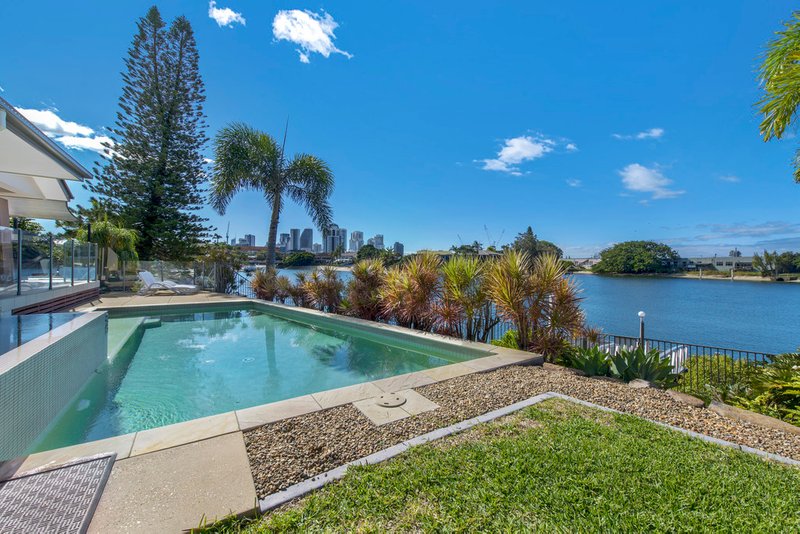 Photo - 4 Vevey St , Mermaid Waters QLD 4218 - Image 3