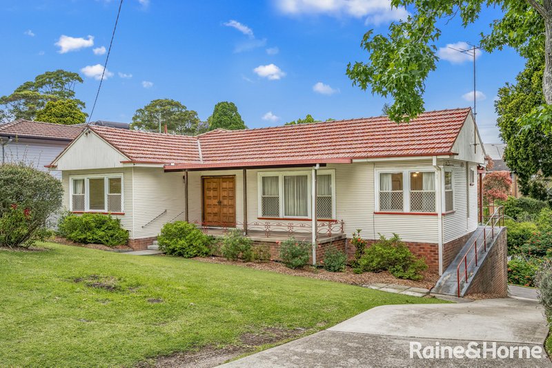 4 Victoria Crescent, New Lambton Heights NSW 2305