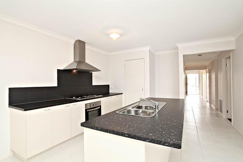 Photo - 4 Vive Street, Tarneit VIC 3029 - Image 3