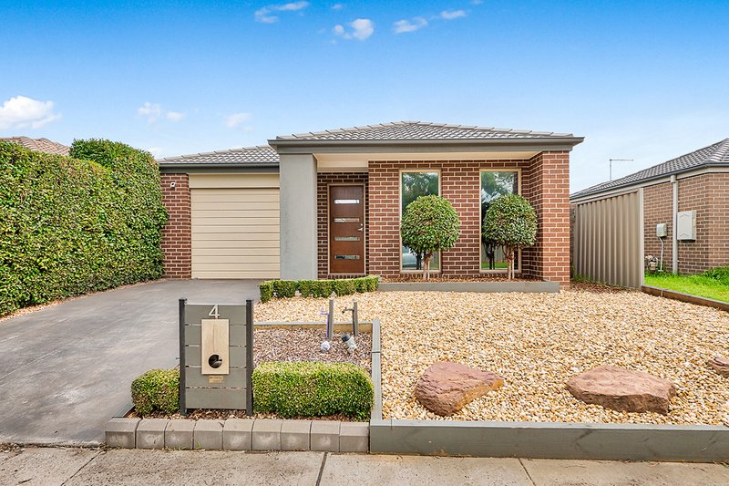 4 Wagner Close, Cranbourne East VIC 3977