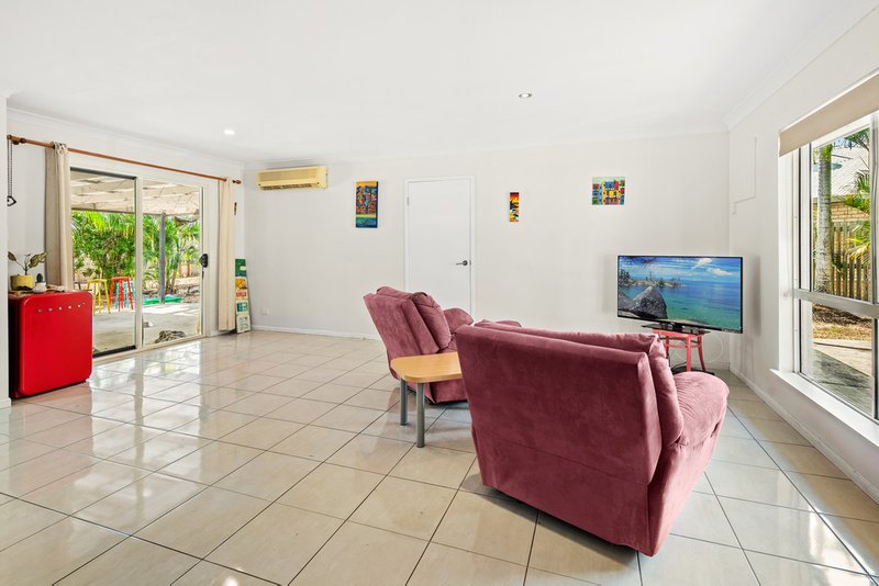 Photo - 4 Wahoo Court, Jubilee Pocket QLD 4802 - Image 4