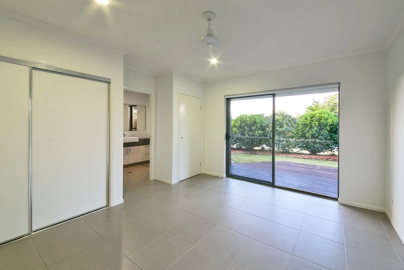 Photo - 4 Waite Creek Court, Cannonvale QLD 4802 - Image 5