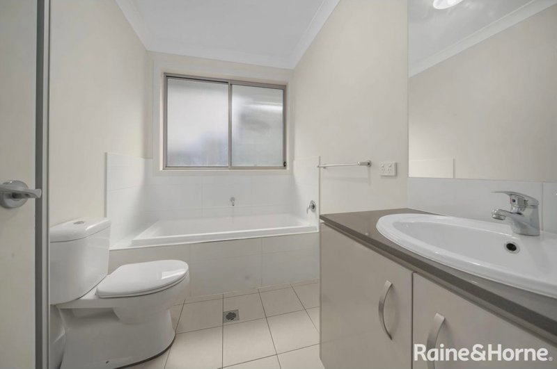 Photo - 4 Wakeling Drive, Edmondson Park NSW 2174 - Image 5