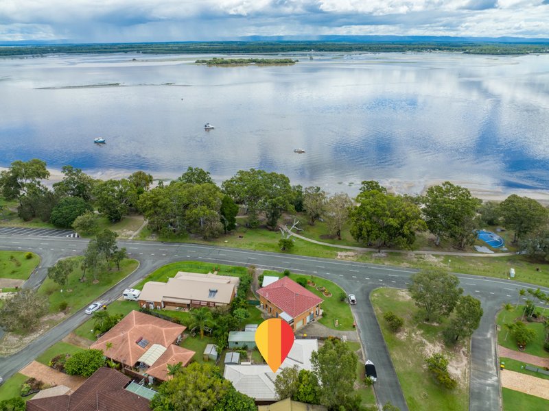 Photo - 4 Walker Court, Banksia Beach QLD 4507 - Image 17