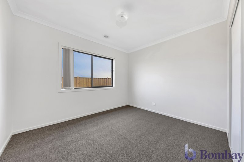 Photo - 4 Walker Drive, Mickleham VIC 3064 - Image 10