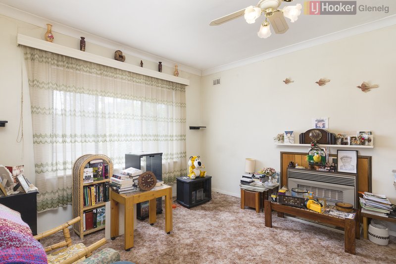 Photo - 4 Wallage Avenue, Morphettville SA 5043 - Image 4