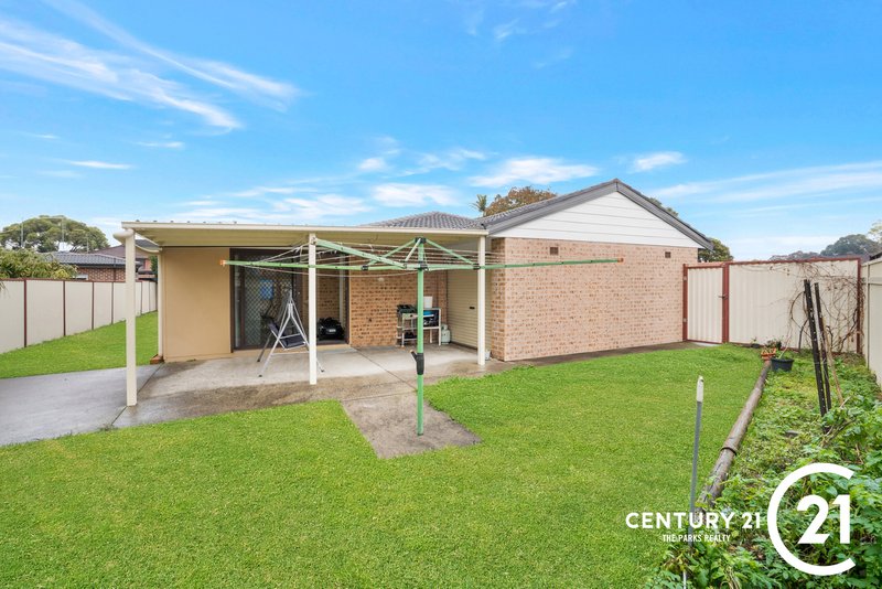 Photo - 4 Walsh Close, Edensor Park NSW 2176 - Image 12