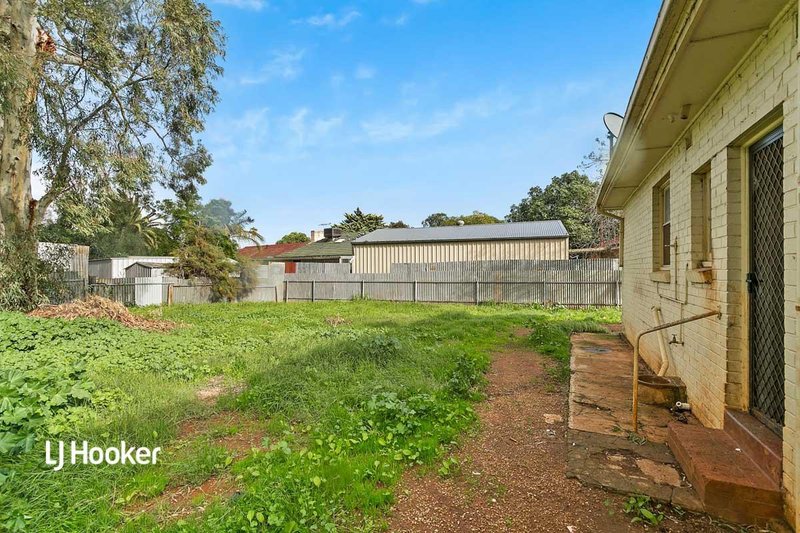 Photo - 4 Walter Street, Elizabeth Downs SA 5113 - Image 11