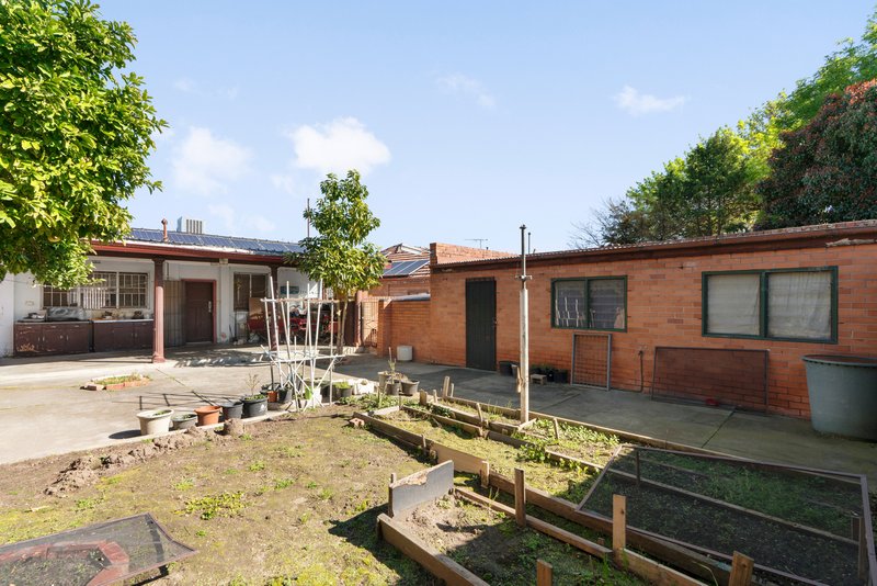 Photo - 4 Walter Street, Preston VIC 3072 - Image 4
