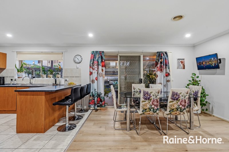 Photo - 4 Waltham Mews, Cranbourne East VIC 3977 - Image 10