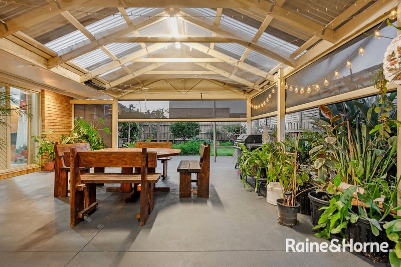Photo - 4 Waltham Mews, Cranbourne East VIC 3977 - Image 15