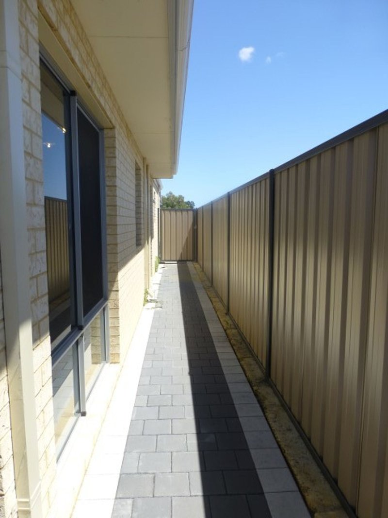 Photo - 4 Wardle Court, Piara Waters WA 6112 - Image 20