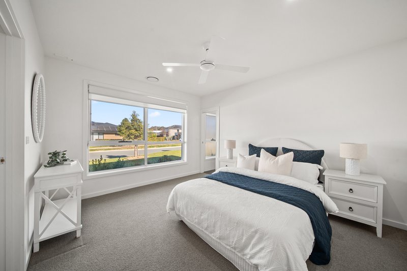 Photo - 4 Ware Street, Googong NSW 2620 - Image 3
