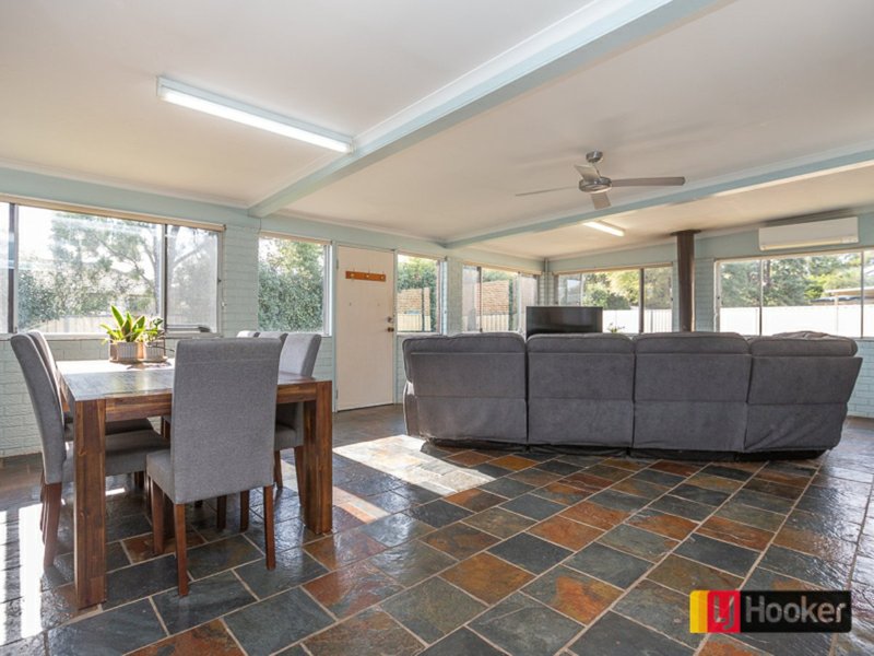 Photo - 4 Waree Drive, Tamworth NSW 2340 - Image 4