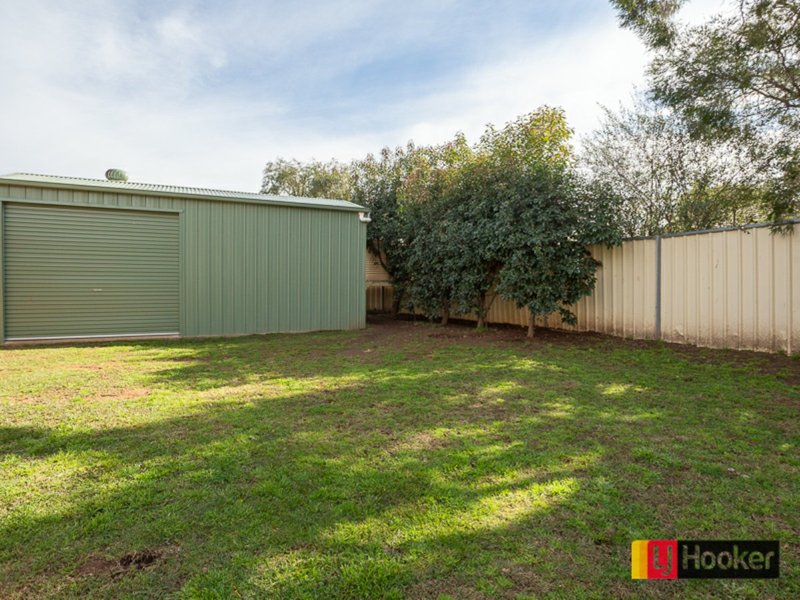 Photo - 4 Waree Drive, Tamworth NSW 2340 - Image 14