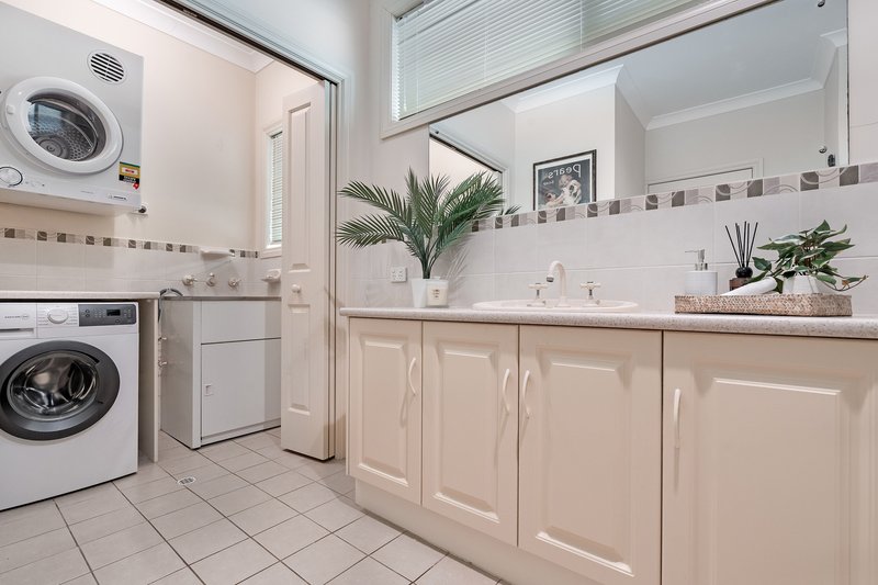 Photo - 4 Warenda Road, Clare SA 5453 - Image 19