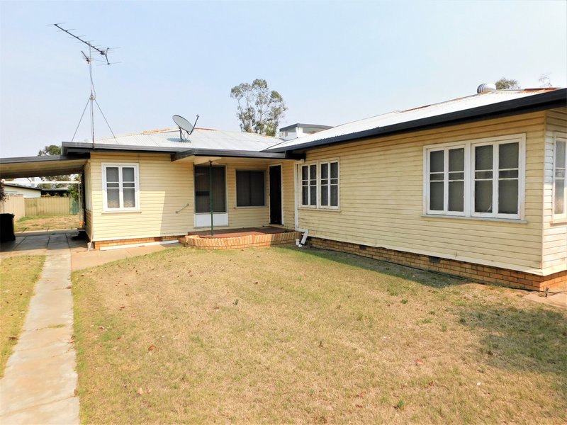 Photo - 4 Warrego Street, Charleville QLD 4470 - Image 12