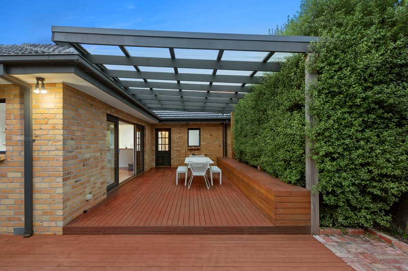 Photo - 4 Warren Road, Cheltenham VIC 3192 - Image 16