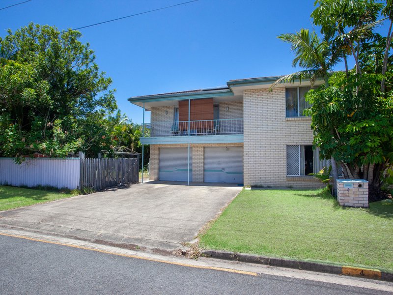 Photo - 4 Warrina Cr , Burleigh Waters QLD 4220 - Image