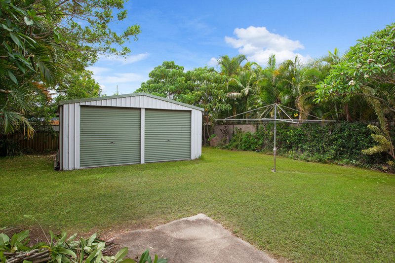 Photo - 4 Warrina Cr , Burleigh Waters QLD 4220 - Image 9