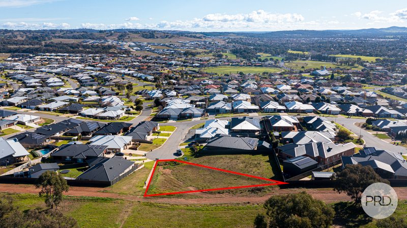 4 Warrock Place, Bourkelands NSW 2650