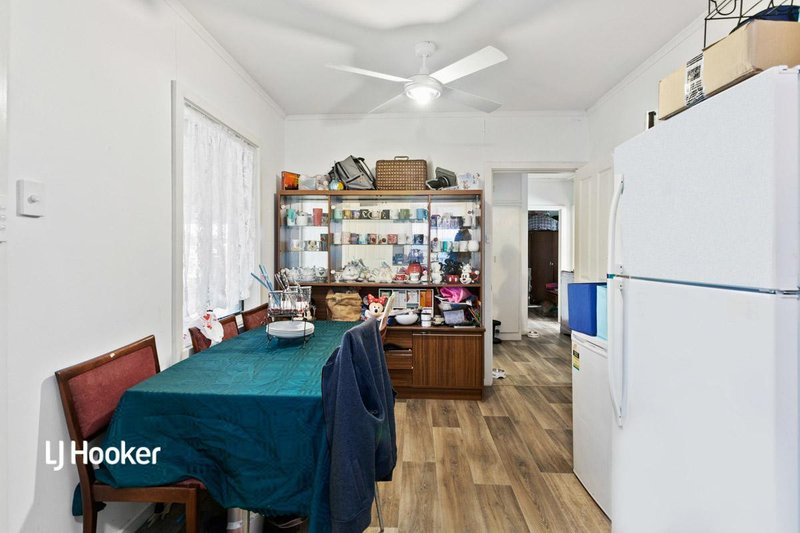 Photo - 4 Wasley Street, Elizabeth Downs SA 5113 - Image 4