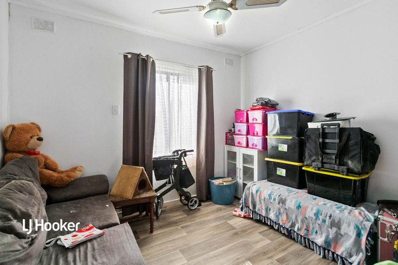 Photo - 4 Wasley Street, Elizabeth Downs SA 5113 - Image 5