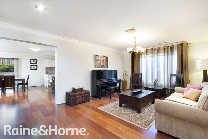 Photo - 4 Watford Drive, Stanhope Gardens NSW 2768 - Image 5