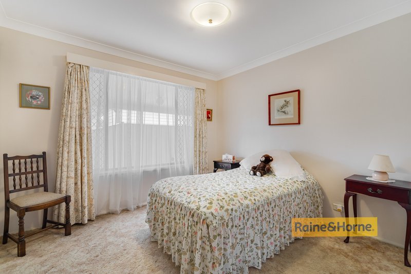 Photo - 4 Watkin Avenue, Woy Woy NSW 2256 - Image 8