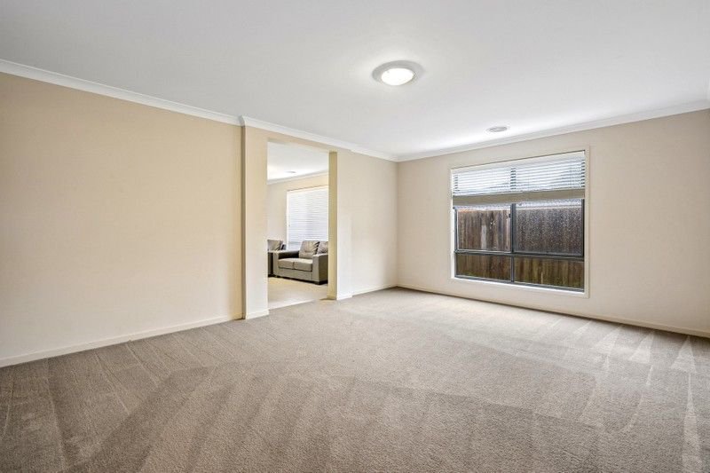 Photo - 4 Weatherglass Street, Wallan VIC 3756 - Image 5